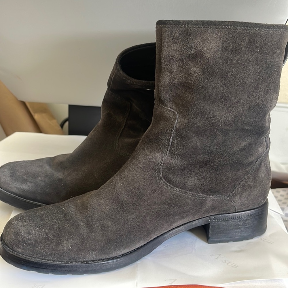 little use, high quality leather